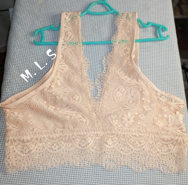Sexy V-Shape Floral Lace Bralette - Premium Quality